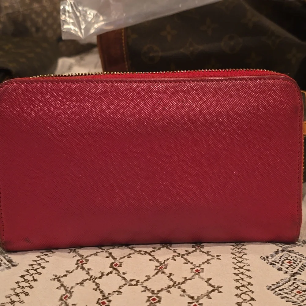 Prada Saffiano Walletl - Picture 2 of 3